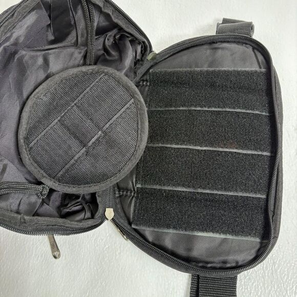 Bulldog Cases Black Medium Fanny Pack Holster Model BD-860 Ambidextrous Nylon - Picture 11 of 11